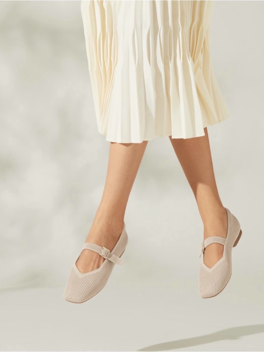Vivaia Square-Toe Mary Janes (Margot Mary Jane) Sz 10